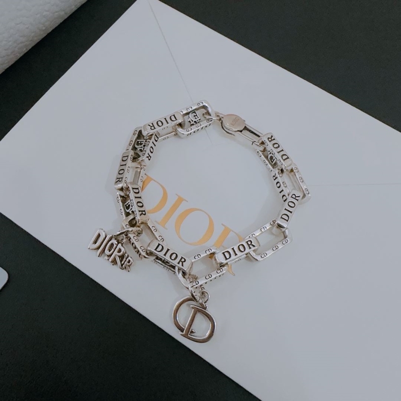 chr1st1an D10r necklaces